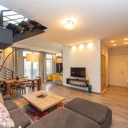Luxury 4 Bedroom Apartment #1 In The City Center Of Tbilisi Zewnętrze zdjęcie