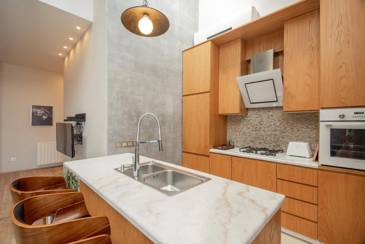 Luxury 4 Bedroom Apartment #1 In The City Center Of Tbilisi Zewnętrze zdjęcie