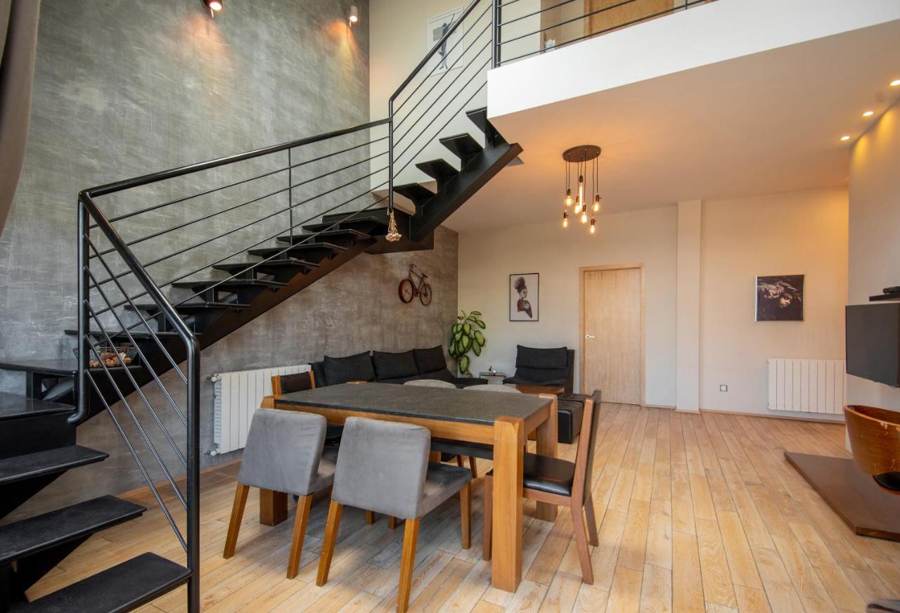 Luxury 4 Bedroom Apartment #1 In The City Center Of Tbilisi Zewnętrze zdjęcie