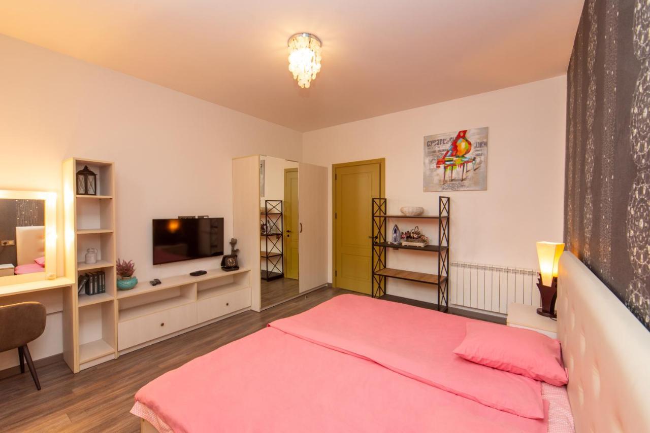 Luxury 4 Bedroom Apartment #1 In The City Center Of Tbilisi Zewnętrze zdjęcie