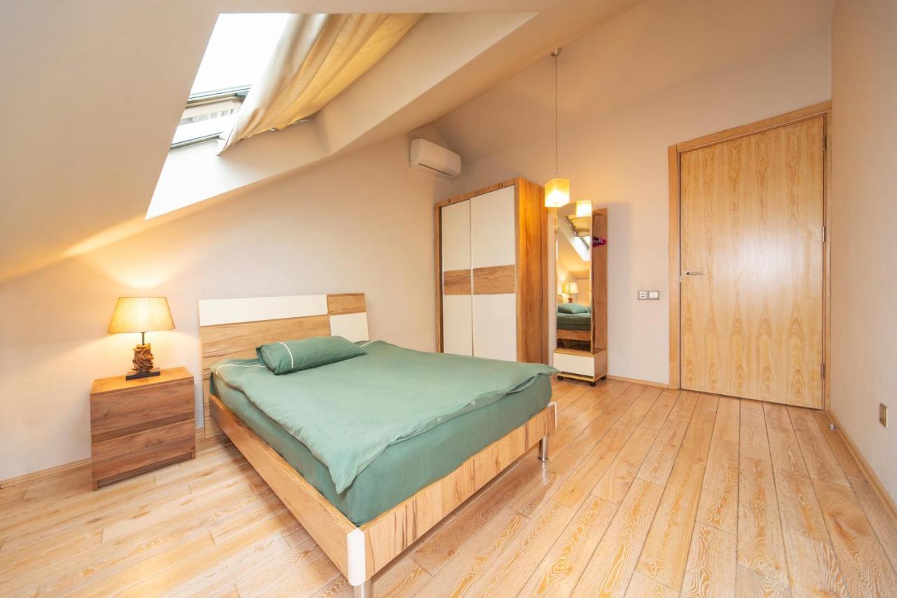 Luxury 4 Bedroom Apartment #1 In The City Center Of Tbilisi Zewnętrze zdjęcie