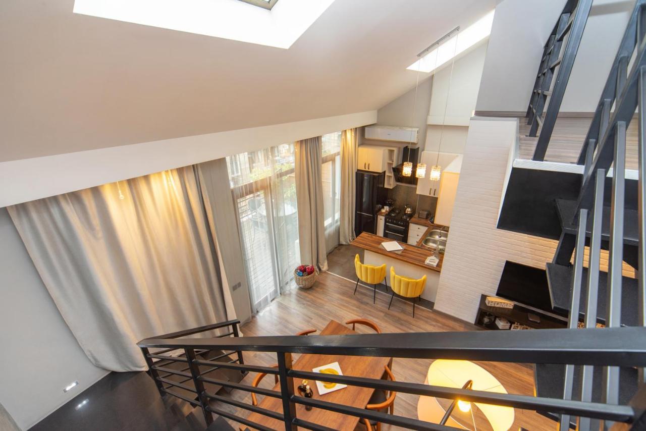 Luxury 4 Bedroom Apartment #1 In The City Center Of Tbilisi Zewnętrze zdjęcie